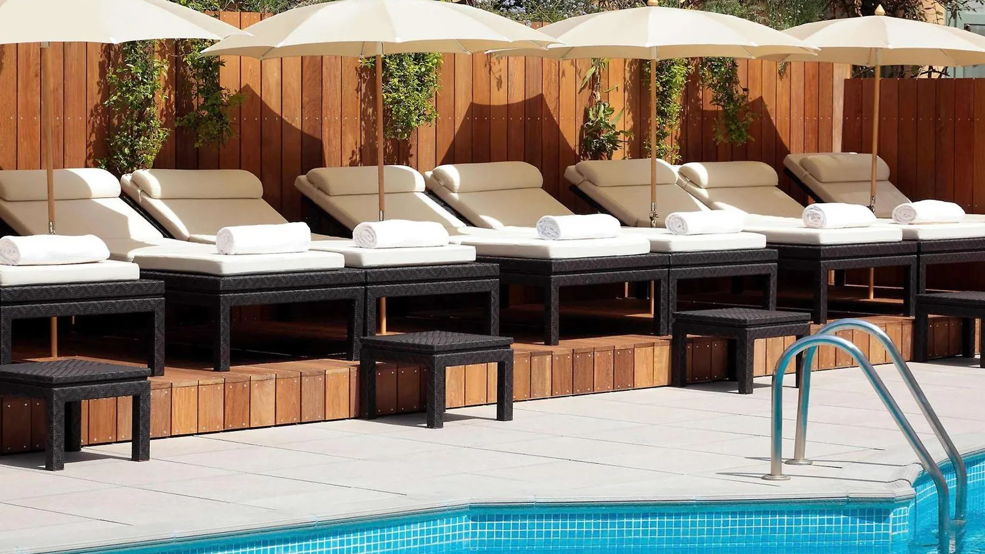 אקס-אן-פרובאנס Grand Hotel Roi Rene Aix En Provence Centre - Mgallery 4*,  צרפת