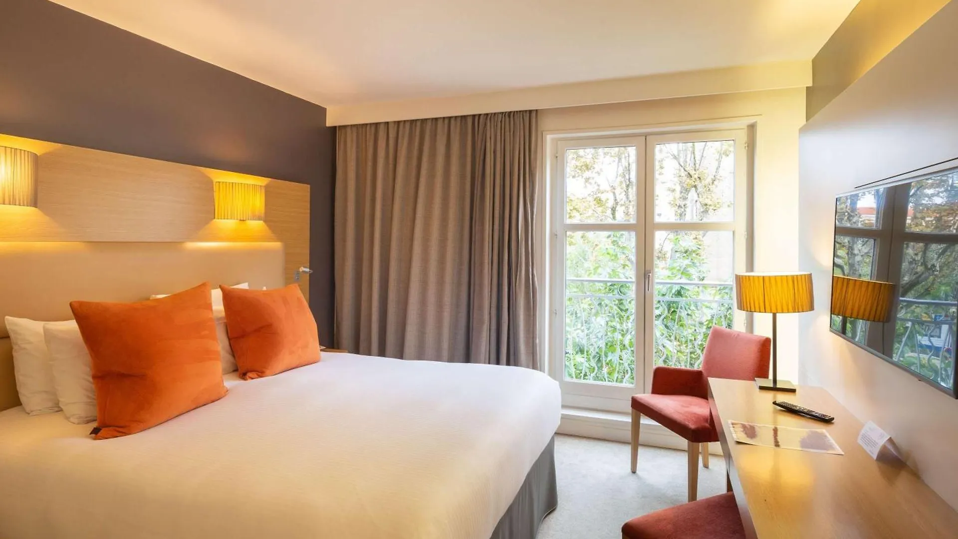 אקס-אן-פרובאנס Grand Hotel Roi Rene Aix En Provence Centre - Mgallery 4*,  צרפת
